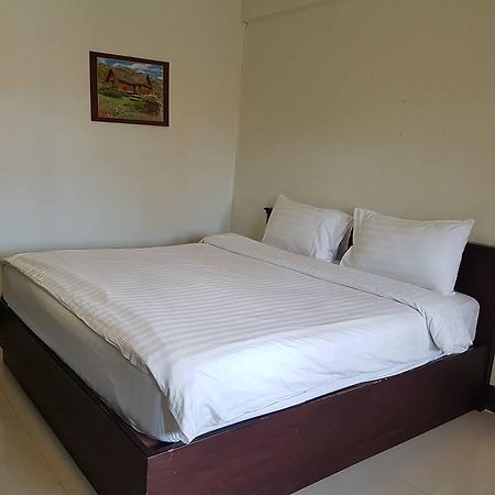 Jaroensin Place Buriram Eksteriør bilde